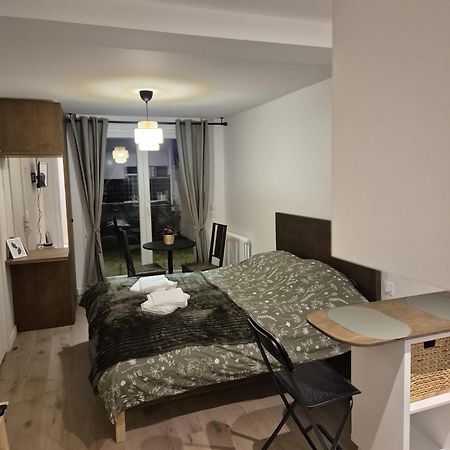 아티스 몽스 Mir Chambre 2 아파트 외부 사진