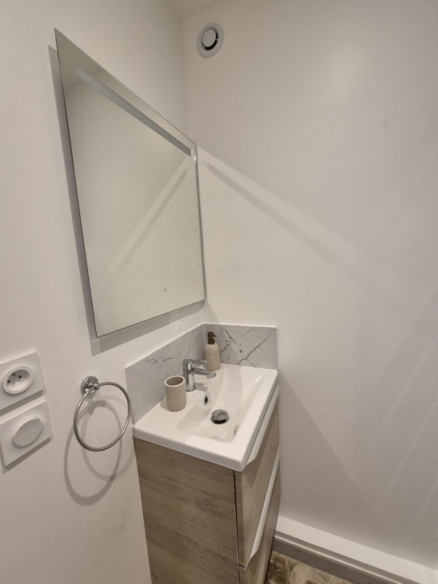 아티스 몽스 Mir Chambre 2 아파트 외부 사진